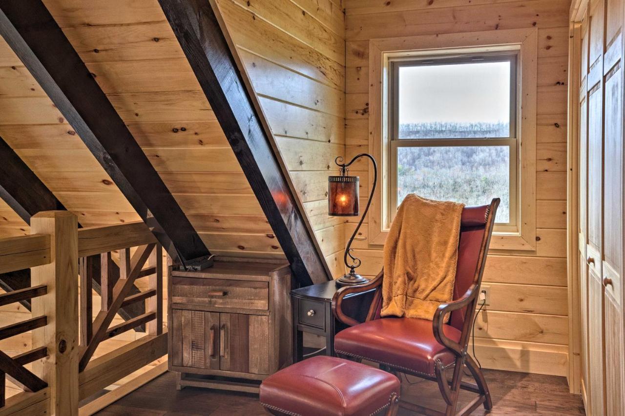 Hilltop Cabin On 5 Acres With Hot Tub And Waterfall! Bryson City Eksteriør billede