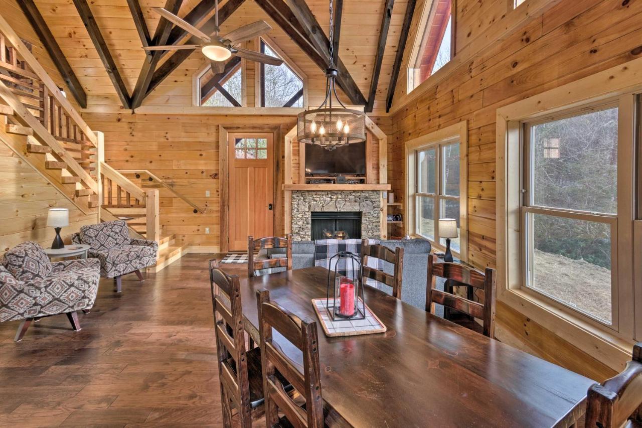 Hilltop Cabin On 5 Acres With Hot Tub And Waterfall! Bryson City Eksteriør billede