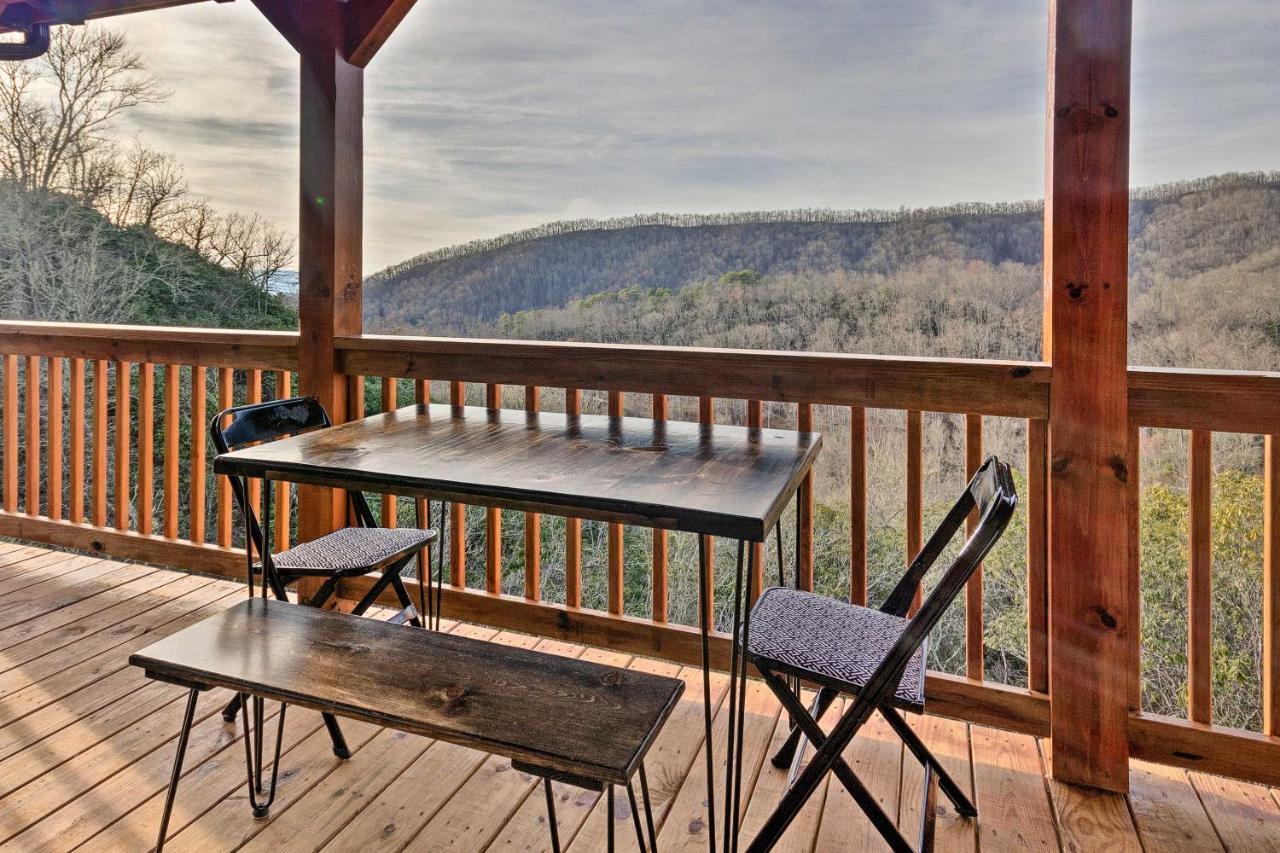 Hilltop Cabin On 5 Acres With Hot Tub And Waterfall! Bryson City Eksteriør billede