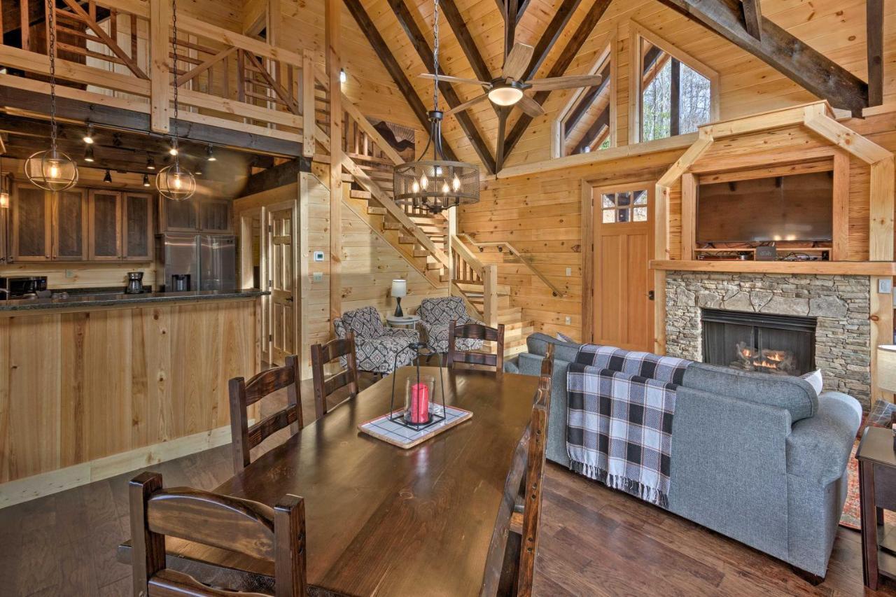 Hilltop Cabin On 5 Acres With Hot Tub And Waterfall! Bryson City Eksteriør billede